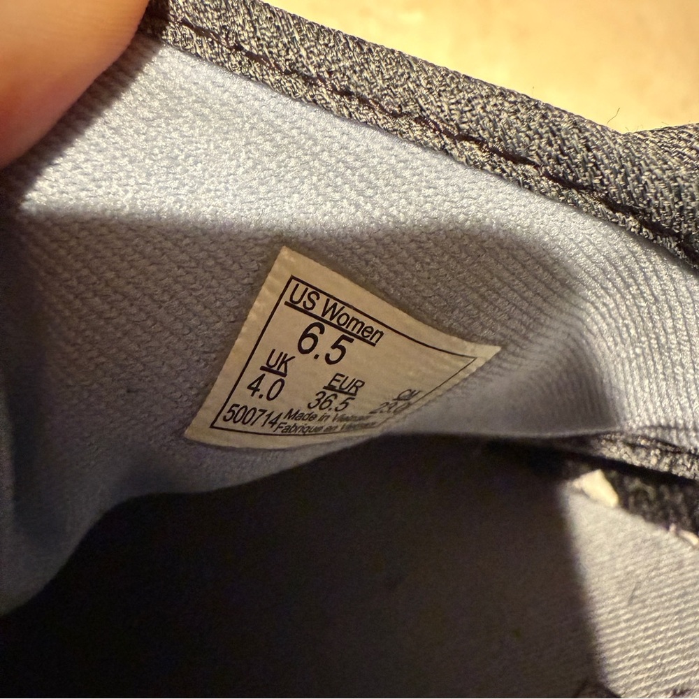 Vans Gray and White Sneakers Classic Skateboard Style - Picture 5 of 5